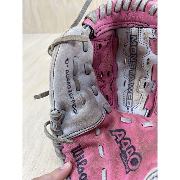 Wilson A440 Series Pink Leather Youth Fastpitch Glove Mitt 10" - Picture 5 of 6